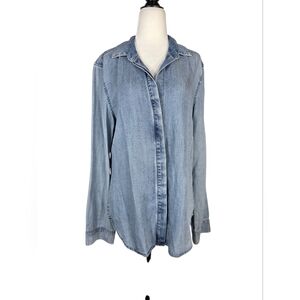 Bella Dahl Light Wash Denim Button-Front and back  Shirt